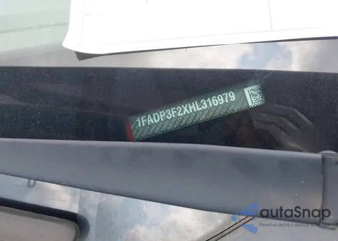 2017 Ford Focus Se z USA, uszkodzony, nr VIN 1FADP3F2XHL316979